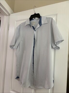 Club Room Short-Sleeve Button-Down Shirt in White with Blue Accents